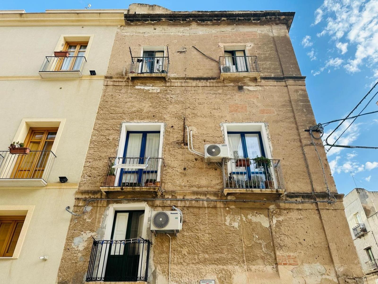 Donna Jona Apartment Trapani Ngoại thất bức ảnh